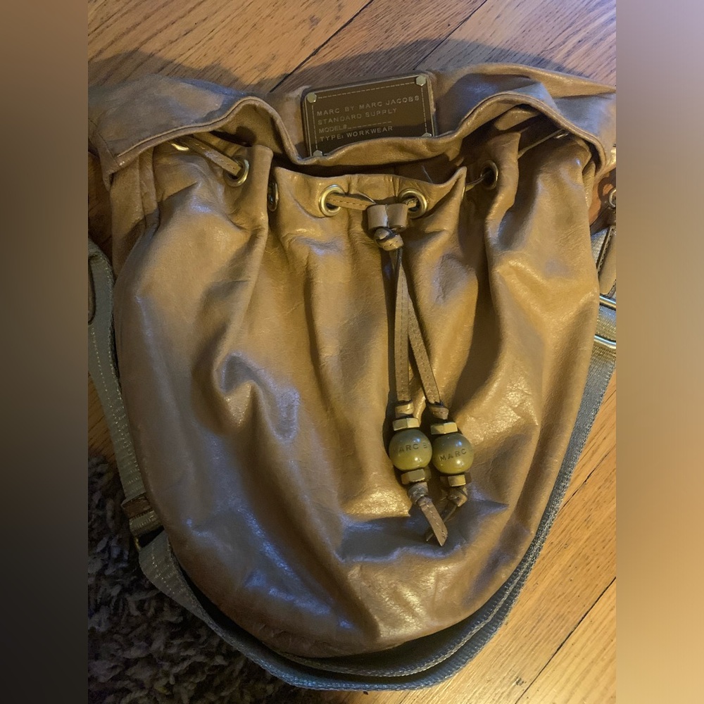 Marc Jacobs leather crossbody tote